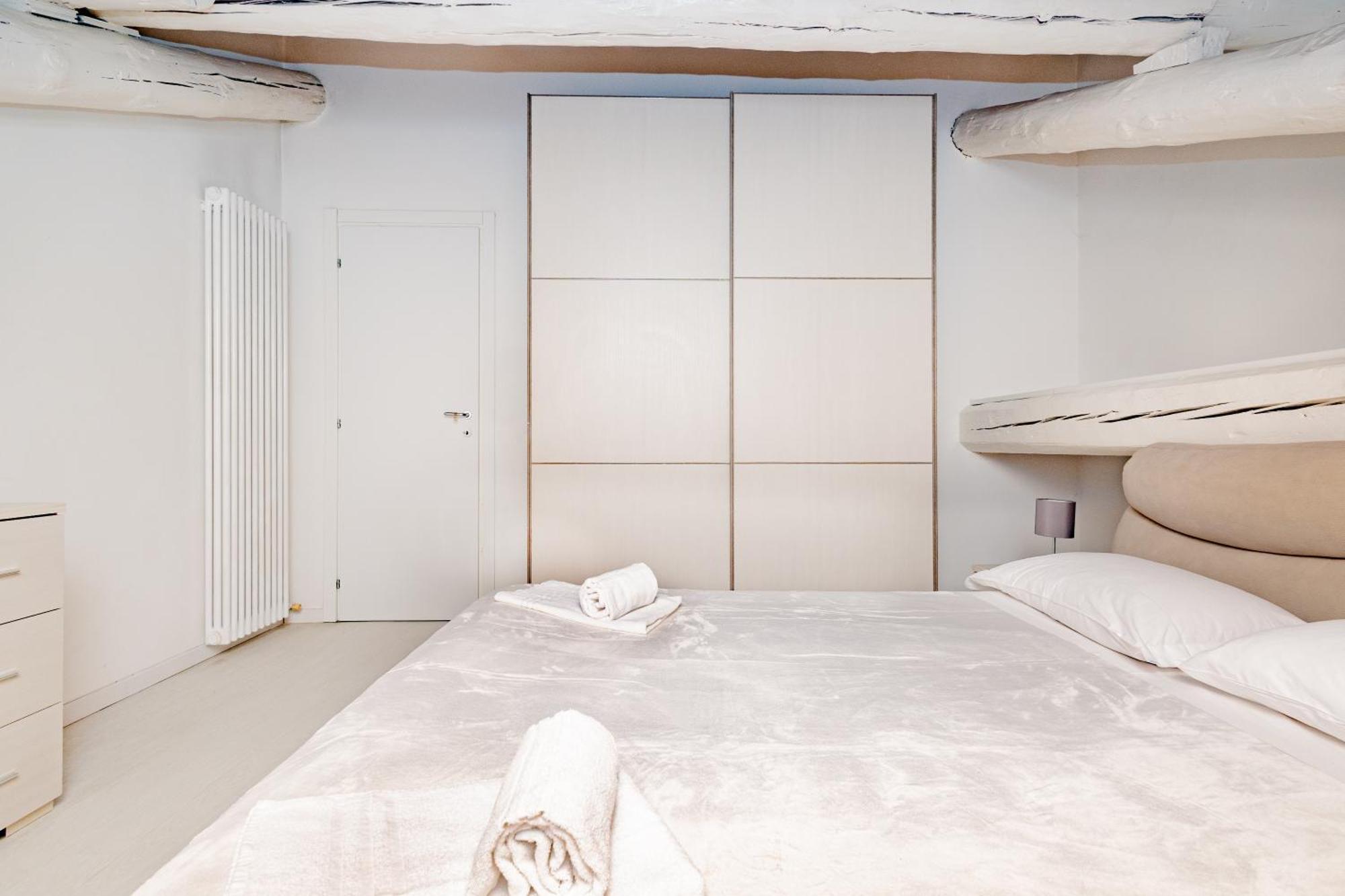 Appartamento Bergamo 24 Bagian luar foto